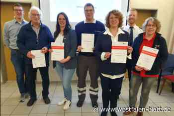 DRK Bad Driburg ehrt treue Mitglieder