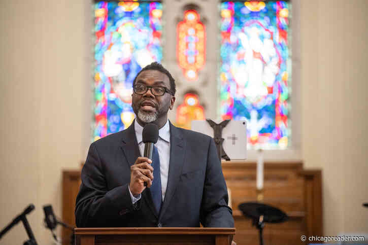 Brandon Johnson speaks with Black LGBTQ+ leaders