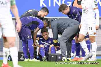 🎥 Ontluisterend beeld van Yari Verschaeren in vestiaire net na dramatische blessure