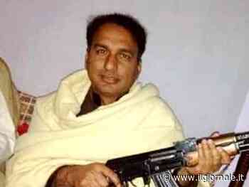 Il candidato col kalashnikov ci riprova e corre con il centrosinistra