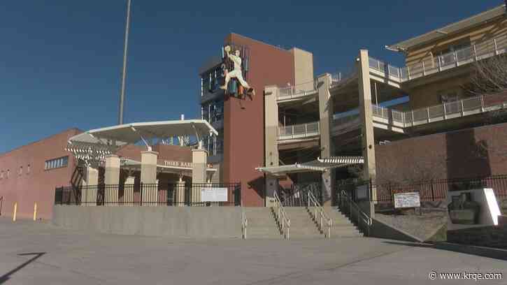 Dion's and Isotopes celebrate 20th anniversary of Club Read