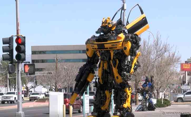 New Transformer statue put up at Lomas & Fourth
