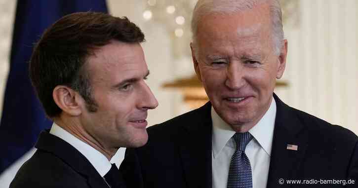 Vor China-Besuch: Präsident Macron spricht mit Biden