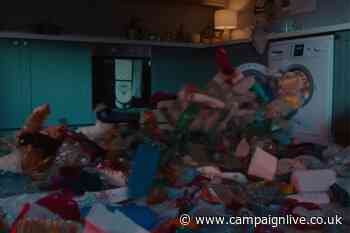 Plastic-vomiting washer highlights Smol's eco-friendly packaging