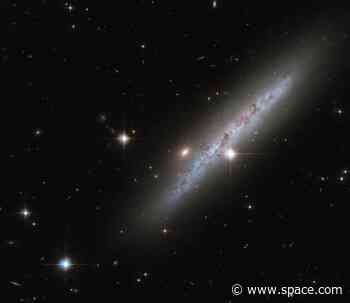 Hubble Telescope eyes aftermath of supernova in distant galaxy (video)