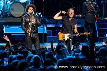 Bruce Springsteen & The E Street Band continued NYC run at Barclays Center (pics, video, setlist)