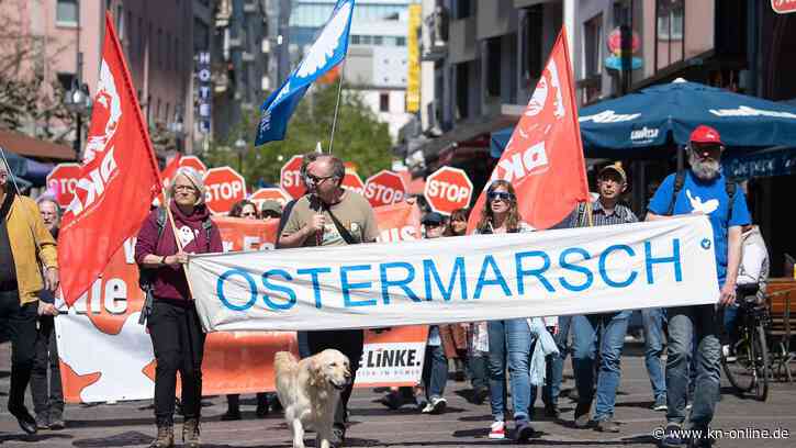 Friedensbewegte demonstrieren für Waffenstillstand und Abrüstung