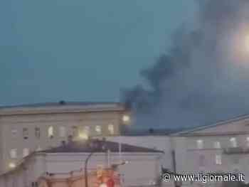Giallo a Mosca: in fiamme la sede del ministero della Difesa