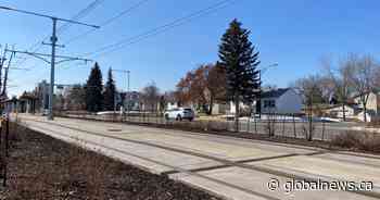 Man critically injured after being hit by Edmonton LRT train: EPS