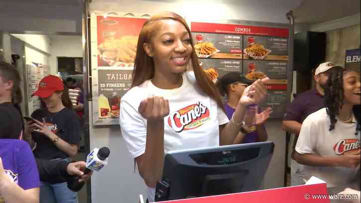 LSU women's basketball stars take over Raising Cane's for lunch Wednesday