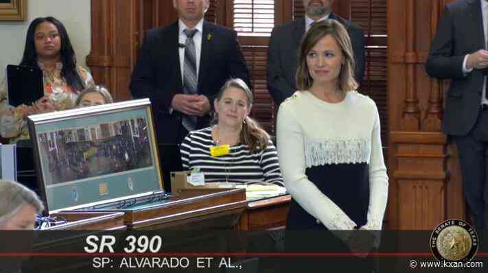 Jennifer Garner honored by Texas Senate for work with Save the Children
