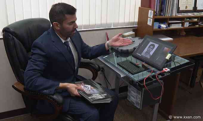 What does Texas DPS' forensic artist do?