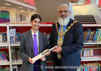 Mayor gives school student cricket bat signed by Ben Stokes