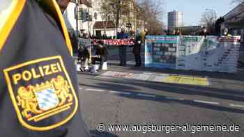 Klimacamp blockierte am Mittwochmorgen Kreuzung in Kriegshaber