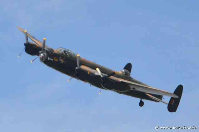 Opnieuw vlucht Lancaster over herdenkingsmonument