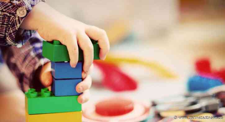 Damit Kinder gut  und sicher aufwachsen: Wissenschaftsstadt Darmstadt sucht Interessierte für Pflegestellen und begleitet bereits aktive Pflegeeltern
