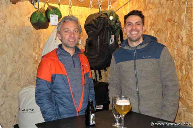 Kobe en Tom tonen liefde voor avontuurlijke vakanties met mini-onderneming Plugout: “We willen al dit moois met anderen delen”