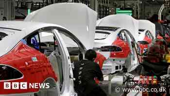 Tesla: Carmaker told to pay ex-worker $3.2m over racism case