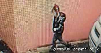 Search for child who knocked on door saying she was lost and then ran away