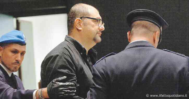 Alfredo Cospito allenta lo sciopero della fame: ha assunto parmigiano, multivitaminici e latte