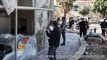 Militär: Dutzende Rakete aus Libanon auf Israel abgefeuert