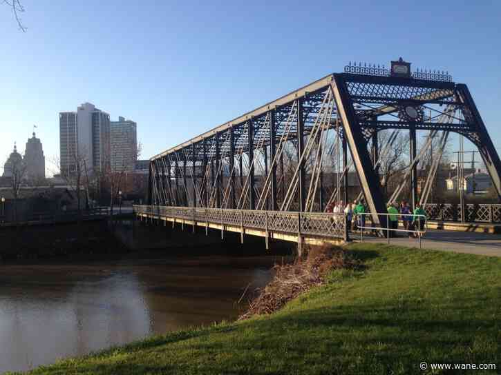 Do Fort Wayne's 3 rivers protect the area from tornadoes?