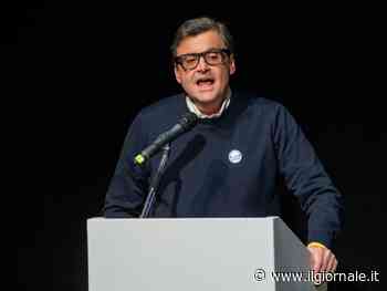 Le parole stonate di Calenda su Berlusconi. FI: "Chieda scusa"