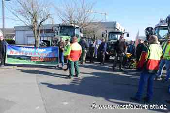 Holzindustrie demonstriert in Neuenheerse gegen Nationalpark Egge