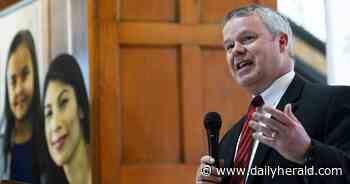 Hands Around the Courthouse and County event raises awareness of child abuse