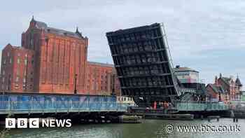 Grimsby's Corporation Road Bridge lifted for restoration work