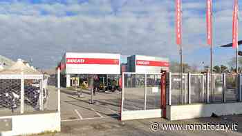 A Roma c'è una banda che ruba bici elettriche. L'ultimo colpo alla Ducati