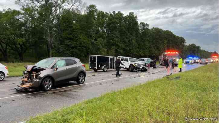 One person injured in 4-car accident on Old Scenic Highway