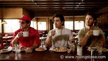 Jonas Brothers Reminisce About Deep Conversations at ‘Waffle House’ on New Single