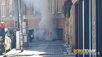 Incendio in un garage a Marconi: evacuati i residenti della palazzina