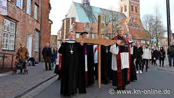 Lübecker Kreuzweg: Demonstration für Frieden in der Ukraine
