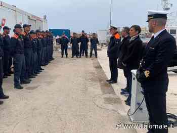 Mentre la sinistra plaude alla Ong a Brindisi, il governo è vicino allla Guardia costiera