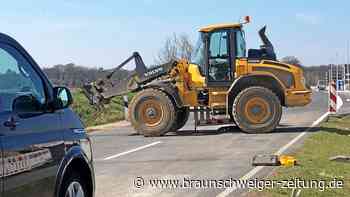 Rätselraten – warum sperren Baugeräte die Nordsteimker Straße?