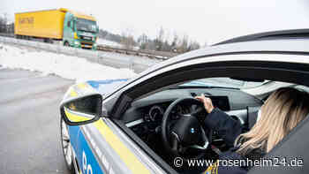 Auf Drogen und mit leerem Tank: Lkw bleibt bei Traunstein stehen - Fahrer taucht zeitweise ab