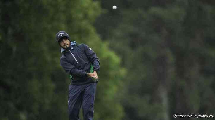 Woods extends Masters cut streak to record-tying 23 straight