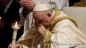 Pope Francis returns to public eye for Easter vigil Mass