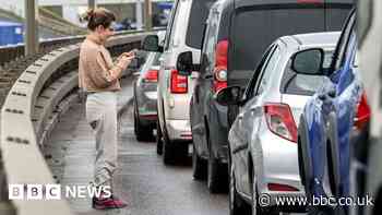 French police blame Dover port for border delays