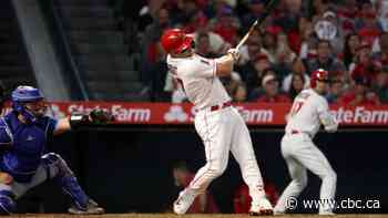 Trout's 3-run homer powers Angels' rally past Blue Jays