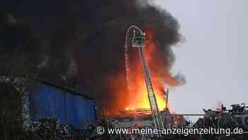 Großbrand in Hamburg-Rothenburgsort - Warnung vor Rauchwolke