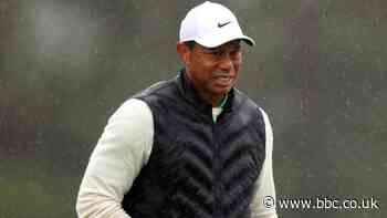 Tiger Woods withdraws from Masters with leg injury