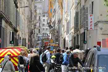 A Marseille, le bruit, la fumée et l'angoisse autour de la rue de Tivoli où un immeuble s'est effondré