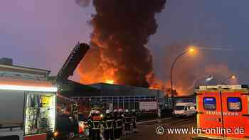 Großbrand in Hamburg: Feuerwehr warnt vor Rauchwolke - Zugverkehr läuft wieder