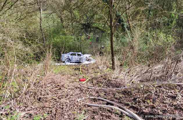 POL-SBR-STADT: Ersthelfer retten Fahrzeugführer aus brennendem Fahrzeug