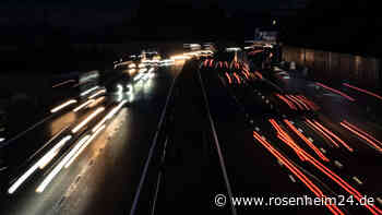 BMW-Raser überschlägt sich mit über 200 Kilometern pro Stunde bei München