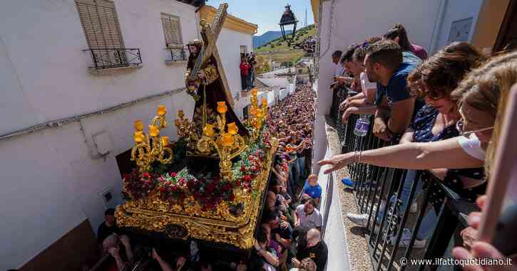 Bestemmiano durante la processione del Venerdì Santo a Frosinone: carabinieri sulle tracce di un gruppo di giovani