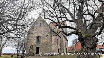 Sich betten statt beten: Camping an der Kirche in Evessen